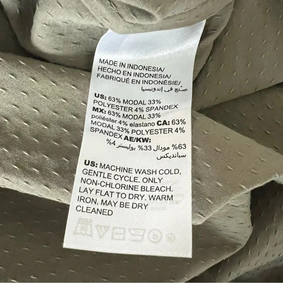 New CHICO'S SILKY SOFT DOBBY HALF-PLACKET SHIRT SZ 3 16/18 Vetiver Long Sleeve - Picture 14 of 14